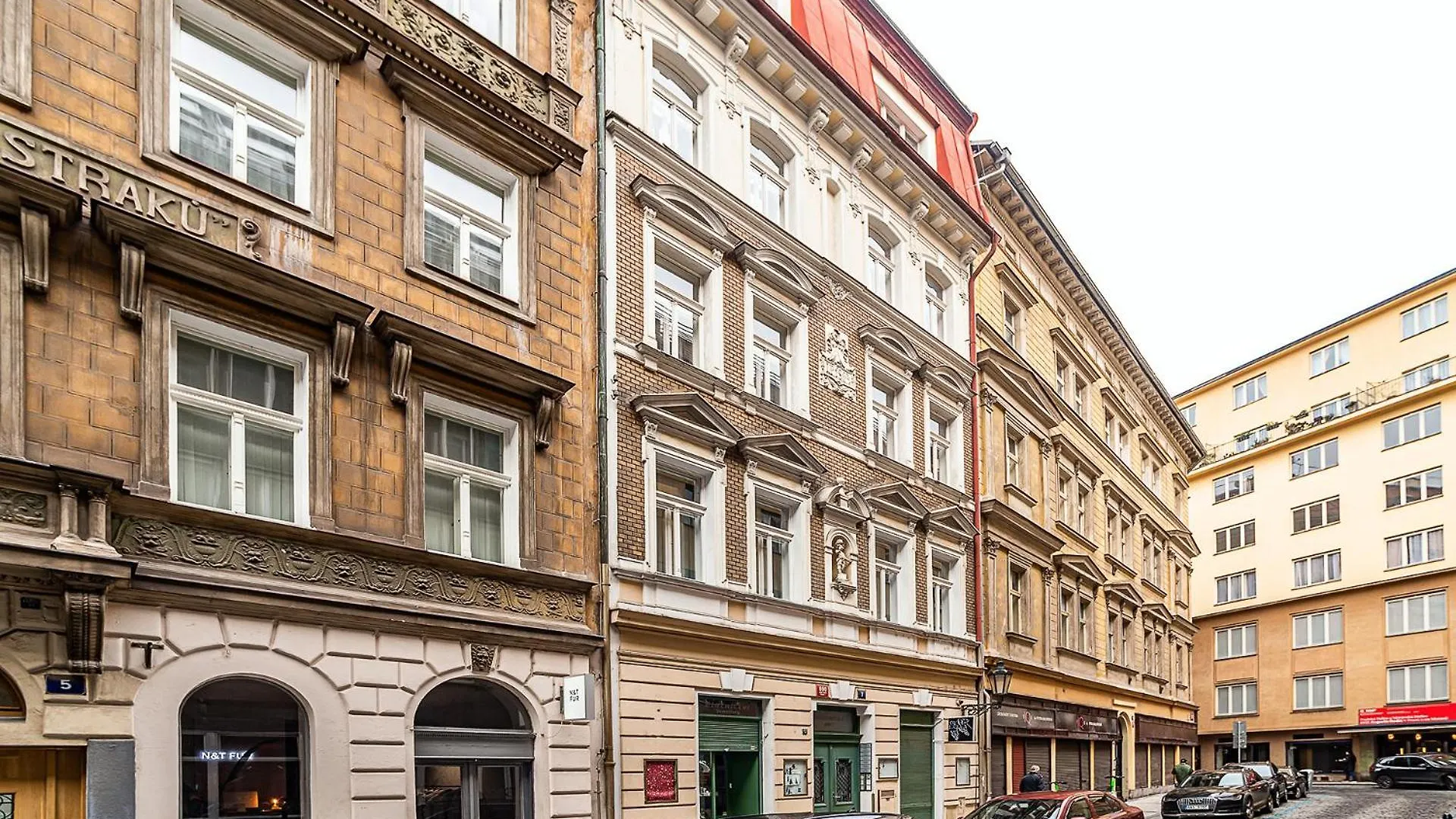 Апартаменты Luxurious Two-Bedroom In The Old Town Прага